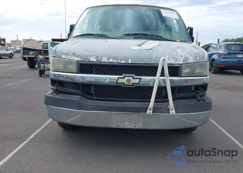 2004 Chevrolet Express из США, поврежденный, VIN 1GCFG15T041238803